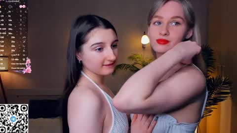 Snapshot of eugeniabrainard chatting on February 9, 7:52 pm Kira and Kamila online show from February 9, 7:52 pm