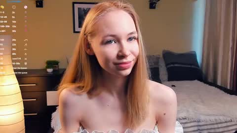 Snapshot of eugeniabrainard chatting on February 28, 7:05 am Kira and Kamila online show from February 28, 7:05 am