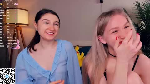 Snapshot of eugeniabrainard chatting on March 5, 7:38 pm Kira and Kamila online show from March 5, 7:38 pm