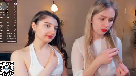 Snapshot of eugeniabrainard chatting on March 12, 7:38 pm Kira and Kamila online show from March 12, 7:38 pm