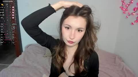 Snapshot of eumomino chatting on April 11, 9:41 pm Veronica Tiia Lilith left to right online show from April 11, 9:41 pm