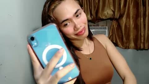 Snapshot of euniceariella21 chatting on January 23, 11:58 am YELLA online show from January 23, 11:58 am