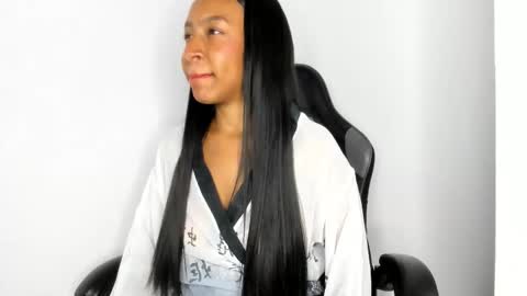 Snapshot of euphoria_06 chatting on November 20, 4:23 am euphoria_06 online show from November 20, 4:23 am