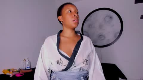 Snapshot of euphoria_06 chatting on January 13, 2:39 am euphoria_06 online show from January 13, 2:39 am