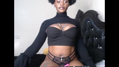 Snapshot of euphoric_cosmos chatting on February 8, 6:06 am euphoria online show from February 8, 6:06 am