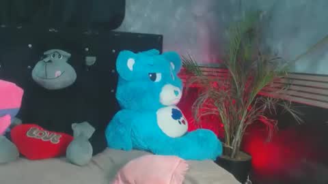 Snapshot of eva_06 chatting on February 19, 12:28 am eva_06 online show from February 19, 12:28 am