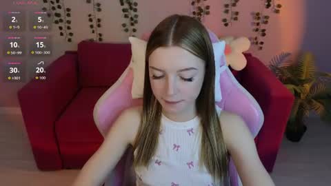 Snapshot of eva__thompson chatting on June 24, 12:53 am Eva online show from June 24, 12:53 am
