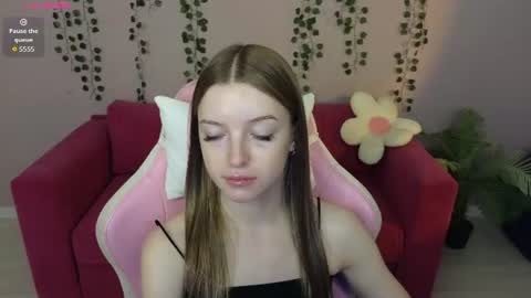 Snapshot of eva__thompson chatting on July 13, 12:57 am Eva online show from July 13, 12:57 am