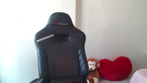 Snapshot of eva_avea chatting on March 18, 7:33 am Vanellope online show from March 18, 7:33 am