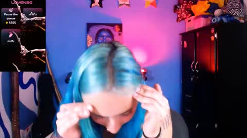 Snapshot of eva_brooks1 chatting on May 15, 5:42 pm Iris Smile independent model online show from May 15, 5:42 pm