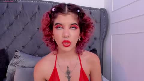 Eva  online show from May 8, 5:13 am