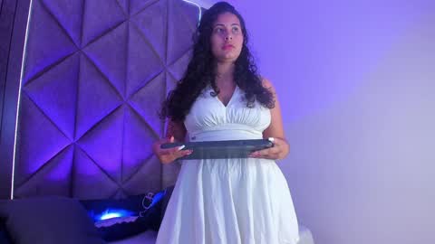 Snapshot of eva_daemon chatting on January 4, 11:43 am EVA DAEMON online show from January 4, 11:43 am