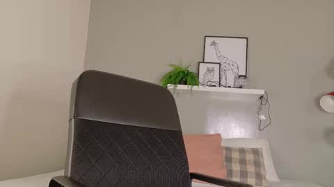 EVA DAEMON  online show from December 15, 11:36 am