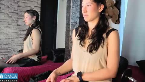 eva delight online show from May 6, 12:10 pm