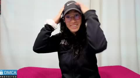 eva delight online show from May 18, 12:22 pm