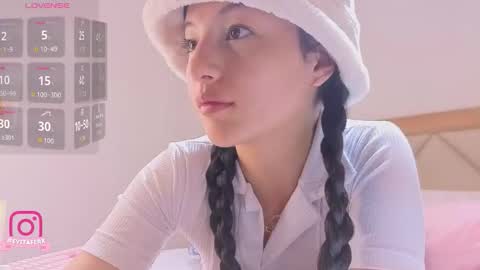 Snapshot of eva_depp_ chatting on March 18, 10:07 am Eva online show from March 18, 10:07 am