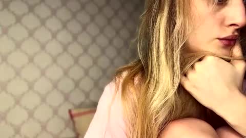 Evvie online show from March 29, 2:39 pm