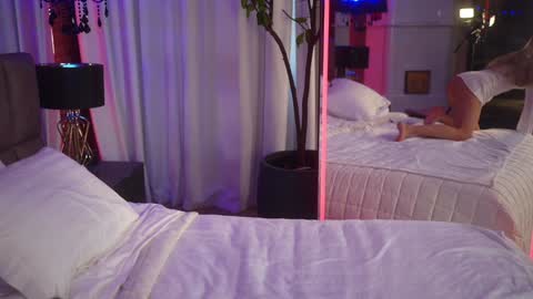 Snapshot of eva_fashionista chatting on October 19, 1:45 pm Eva online show from October 19, 1:45 pm