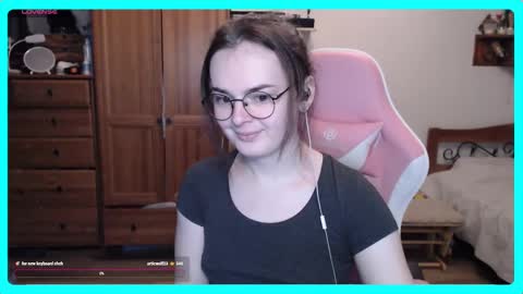Snapshot of eva_katt chatting on February 14, 12:47 pm Gamer Katt online show from February 14, 12:47 pm