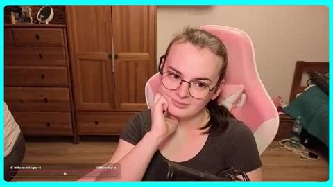 Snapshot of eva_katt chatting on September 20, 9:49 pm Gamer Katt online show from September 20, 9:49 pm