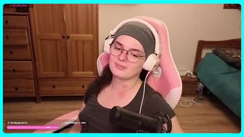 Snapshot of eva_katt chatting on September 28, 1:05 pm Gamer Katt online show from September 28, 1:05 pm