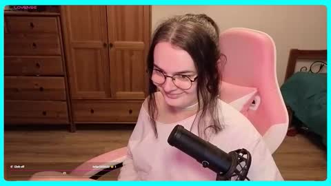 Snapshot of eva_katt chatting on October 10, 9:14 pm Gamer Katt online show from October 10, 9:14 pm