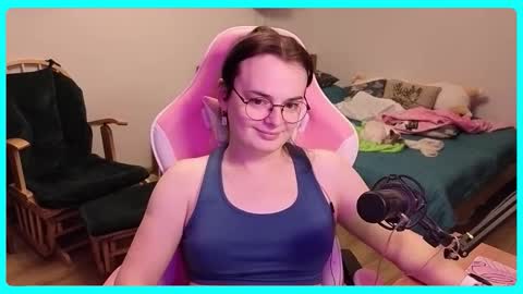 Snapshot of eva_katt chatting on October 26, 9:31 pm Gamer Katt online show from October 26, 9:31 pm