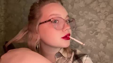 eva_kittenn online show from September 21, 8:10 pm