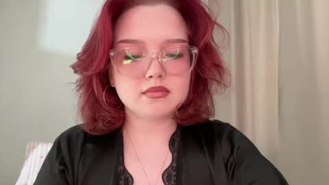 eva_kittenn online show from April 25, 1:41 pm