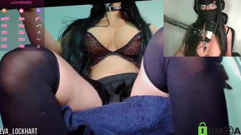 Snapshot of eva_lockhart chatting on October 18, 7:03 pm Eva online show from October 18, 7:03 pm