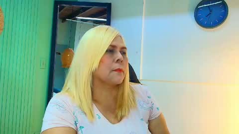eva_love49 online show from March 19, 6:56 pm