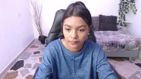 Eva  online show from January 5, 7:50 pm