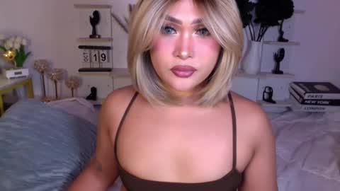 Queen Eva Mazikeen online show from October 19, 7:03 pm