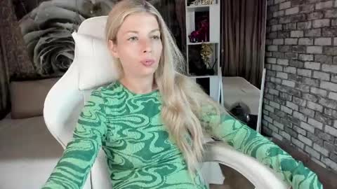 Eva online show from May 6, 5:18 pm