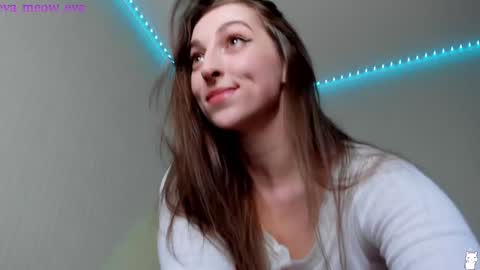 Snapshot of eva_meow_eva chatting on January 10, 12:17 am eva_meow_eva online show from January 10, 12:17 am