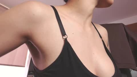 Eva cute online show from May 8, 1:05 pm