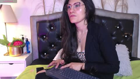 Eva Notty  online show from January 4, 1:42 pm