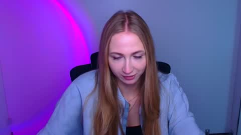 Snapshot of eva_oliviaa chatting on October 1, 7:47 am Eva online show from October 1, 7:47 am
