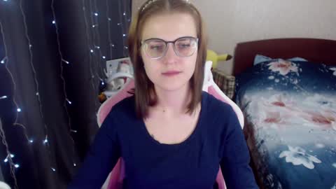 Snapshot of eva_orchid chatting on January 9, 9:59 am Eva online show from January 9, 9:59 am