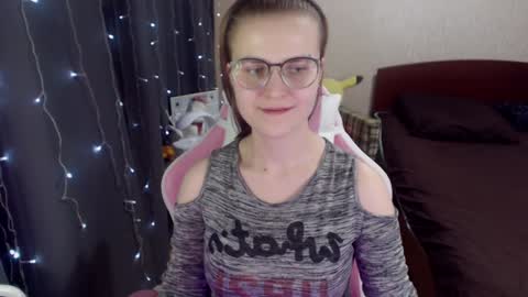 Snapshot of eva_orchid chatting on January 14, 1:17 pm Eva online show from January 14, 1:17 pm