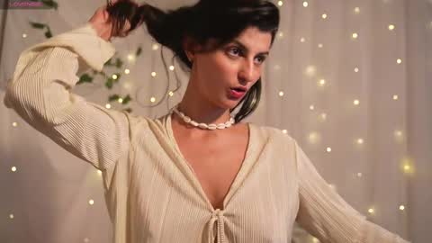 EVA  online show from February 19, 9:03 pm