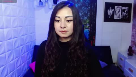 Snapshot of eva_rosell chatting on December 2, 6:25 pm Eva online show from December 2, 6:25 pm