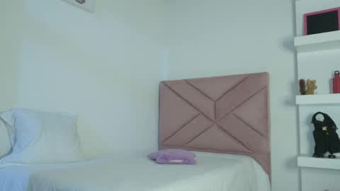 Eva Sin online show from May 14, 11:11 pm