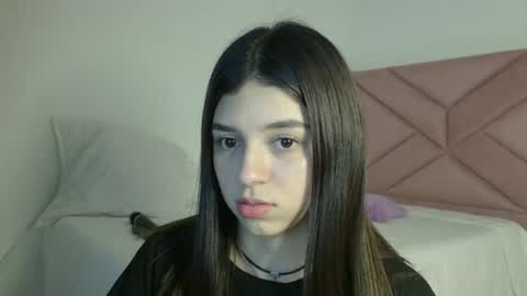 Eva Sin online show from May 15, 11:45 pm