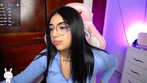Snapshot of eva_six_ chatting on December 3, 11:57 pm Eva online show from December 3, 11:57 pm