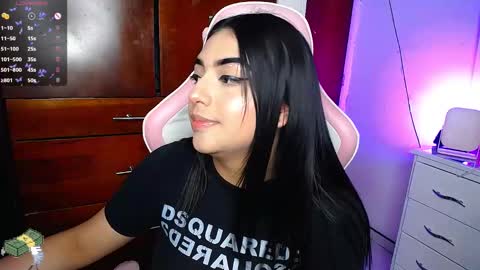 Snapshot of eva_six_ chatting on December 4, 9:02 pm Eva online show from December 4, 9:02 pm