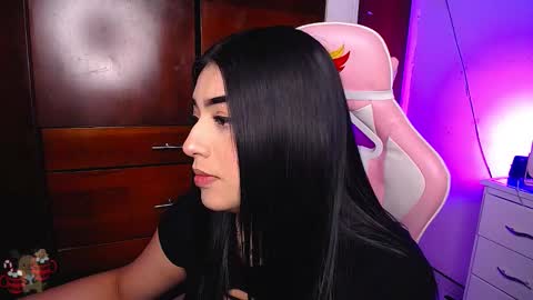 Snapshot of eva_six_ chatting on December 27, 8:07 pm Eva online show from December 27, 8:07 pm