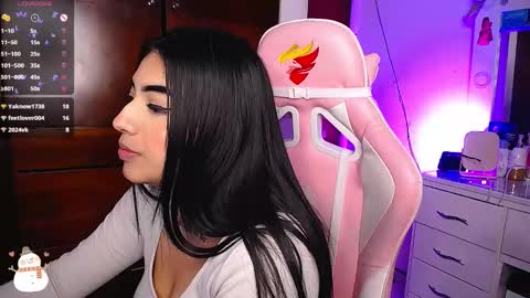 Snapshot of eva_six_ chatting on February 14, 6:12 am Eva online show from February 14, 6:12 am