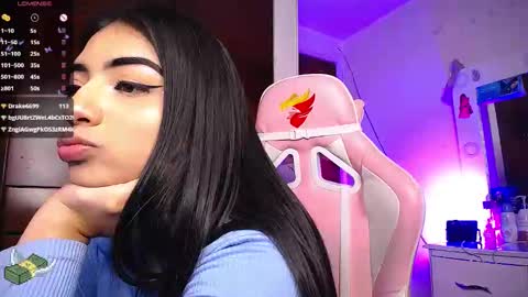 Snapshot of eva_six_ chatting on March 6, 12:32 am Eva online show from March 6, 12:32 am