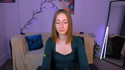 Snapshot of eva_smiith_ chatting on September 12, 5:40 am Eva online show from September 12, 5:40 am